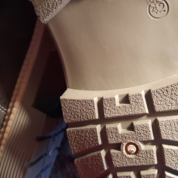 Soft leather gray boots. Men size 8.5 - 9. Casual street hiking biker unisex New - Picture 7 of 10